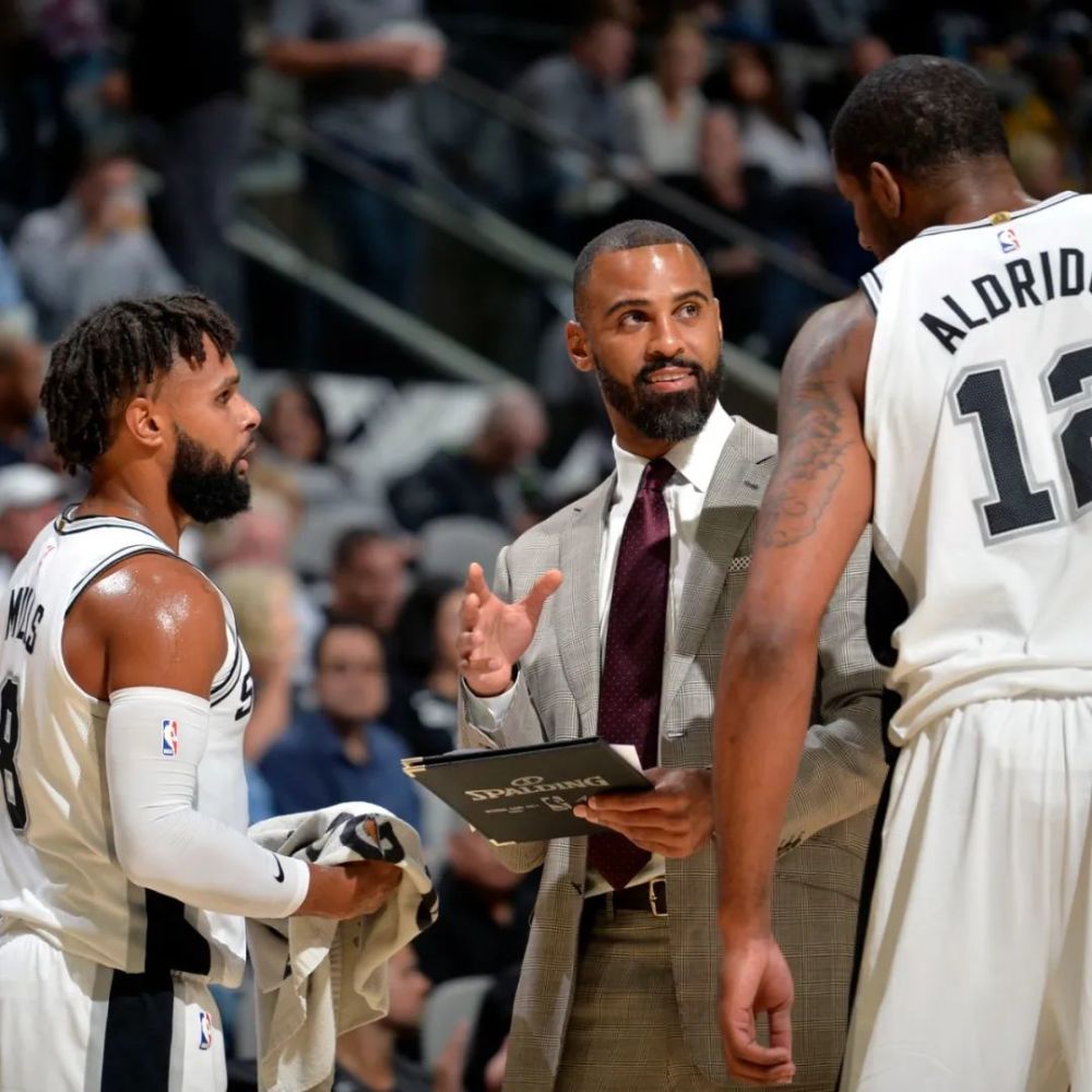 他不仅保持 他不仅保持