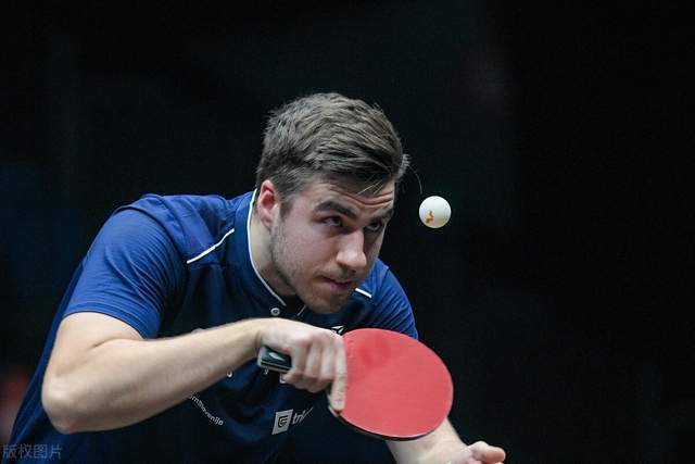 包括网球公 包括网球公