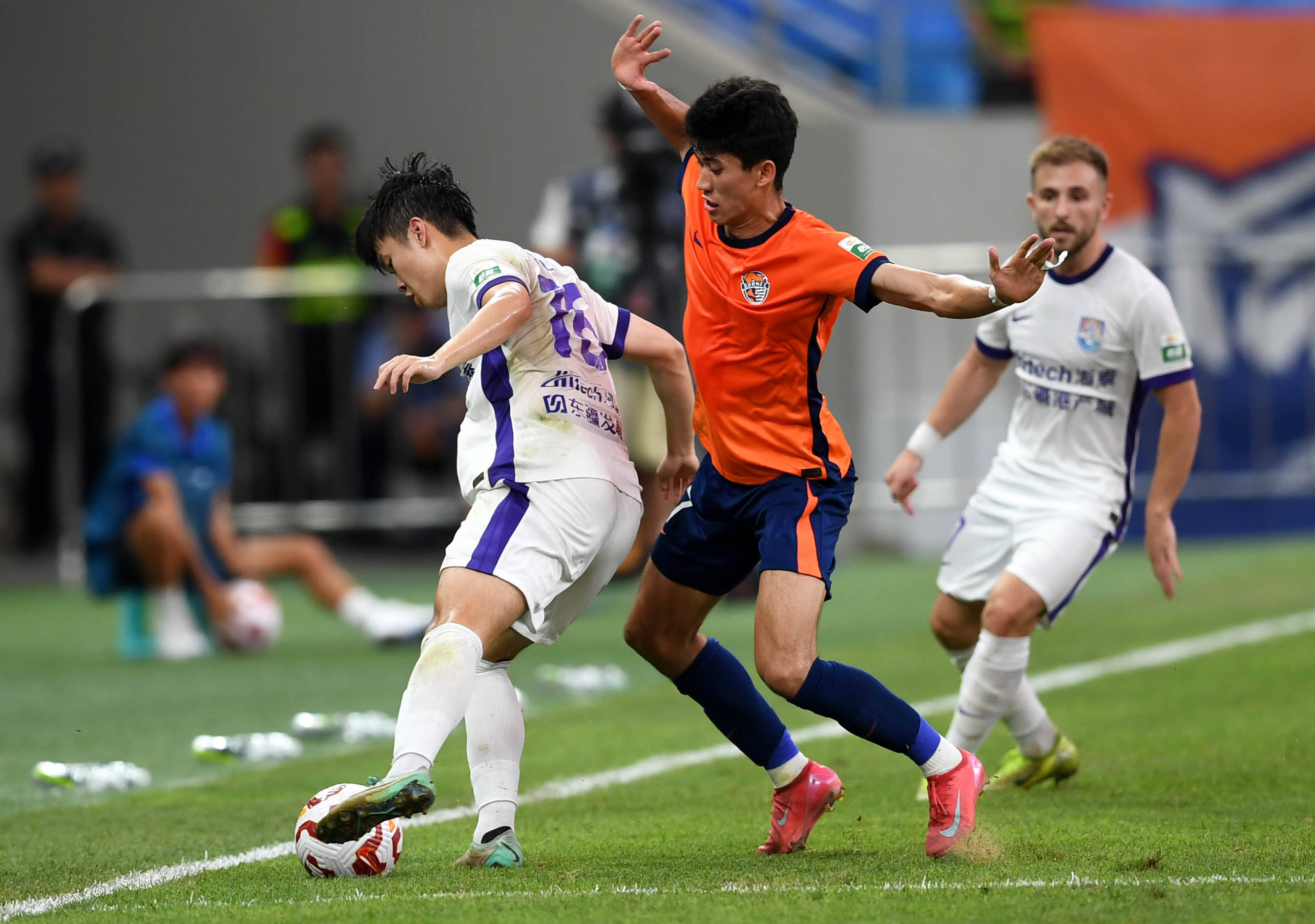 海港方面则 海港方面则