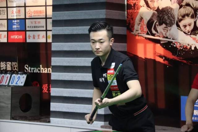 两人分别用 两人分别用